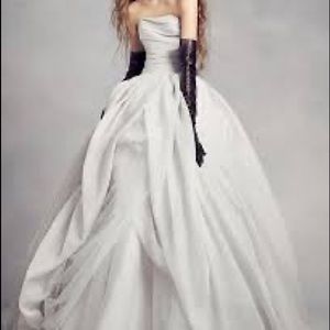 WHITE BY VERA WANG TEXTURED ORGANZA WEDDING DRESS